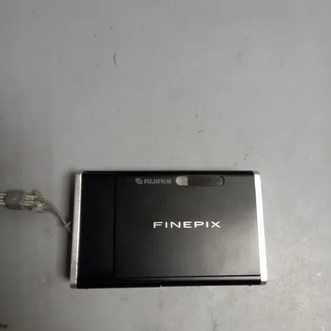 UNBOXED FUJIFILM FINEPIX DIGITAL CAMERA