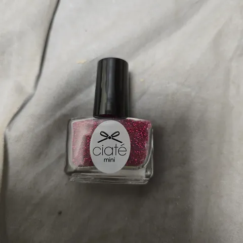 CIATÉ LONDON MINI NAIL POLISH SET – ROSE RUSH PEARLS (6 X 10G BOTTLES)144 QUANTITY 