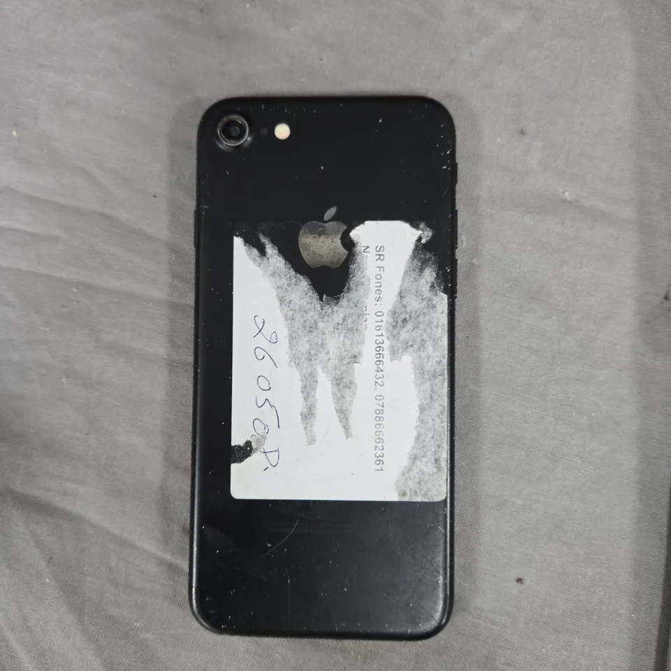 APPLE IPHONE 7 SMARTPHONE 