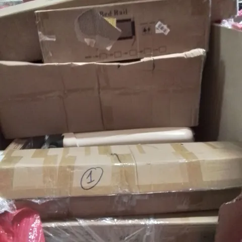 PALLET CONTAINING VARIOUS ASSORTED BOXED HOUSEHOLD ITEMS TO INCLUDE: BED RAIL, ARTIFICIAL GRASS ROLLS, SUITCASE AND LOTS MORE UNMARKED BOXED ITEMS