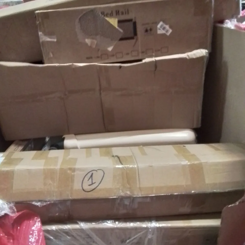 PALLET CONTAINING VARIOUS ASSORTED BOXED HOUSEHOLD ITEMS TO INCLUDE: BED RAIL, ARTIFICIAL GRASS ROLLS, SUITCASE AND LOTS MORE UNMARKED BOXED ITEMS 