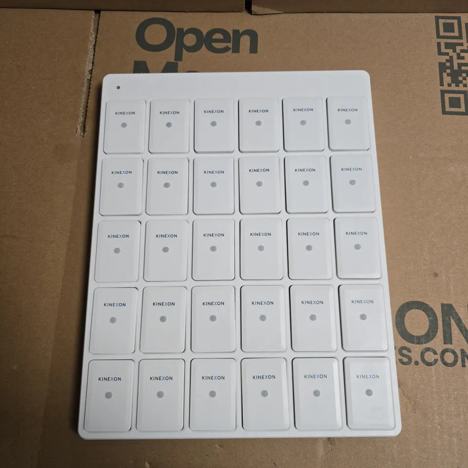 KINEXON KNX-C2.2-1.1-1 TRACKER TILES 