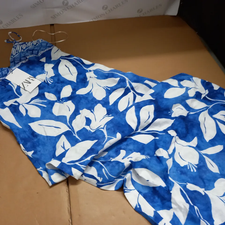 ZARA BLUE FLORAL DRESS - M