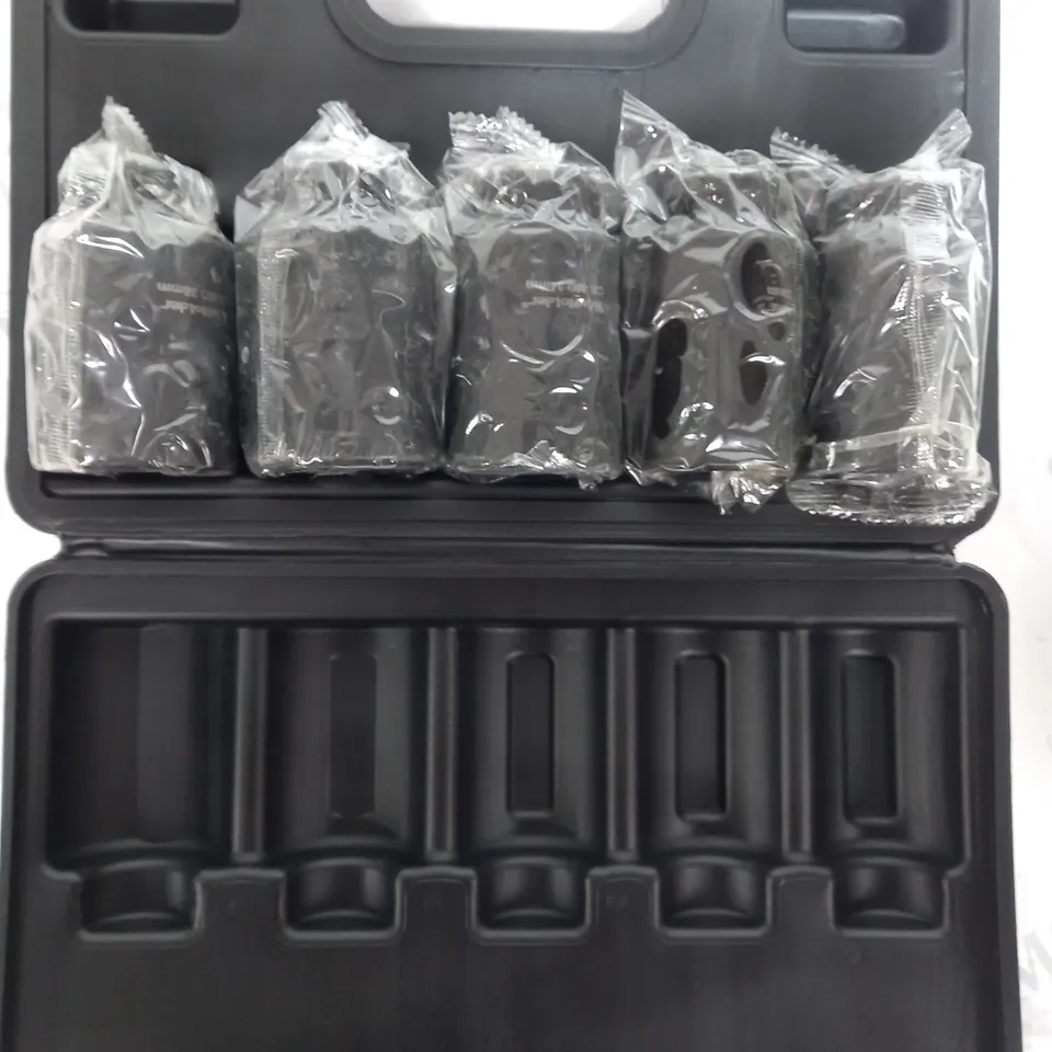SET OF SOCKET HEADS 30-36MM 