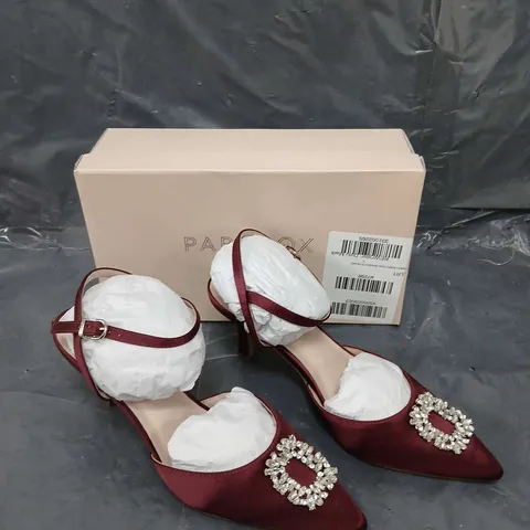 BOXED PAIR OF PARADOX LONDON CERYS BURGUNDY SATIN EU 41 