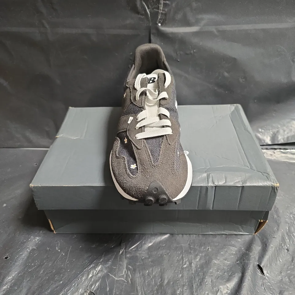 NEW BALANCE WOMEN'S 327 SNEAKERS – GREY/BLACK WITH DAISY EMBROIDERY, BOXED, UK 7