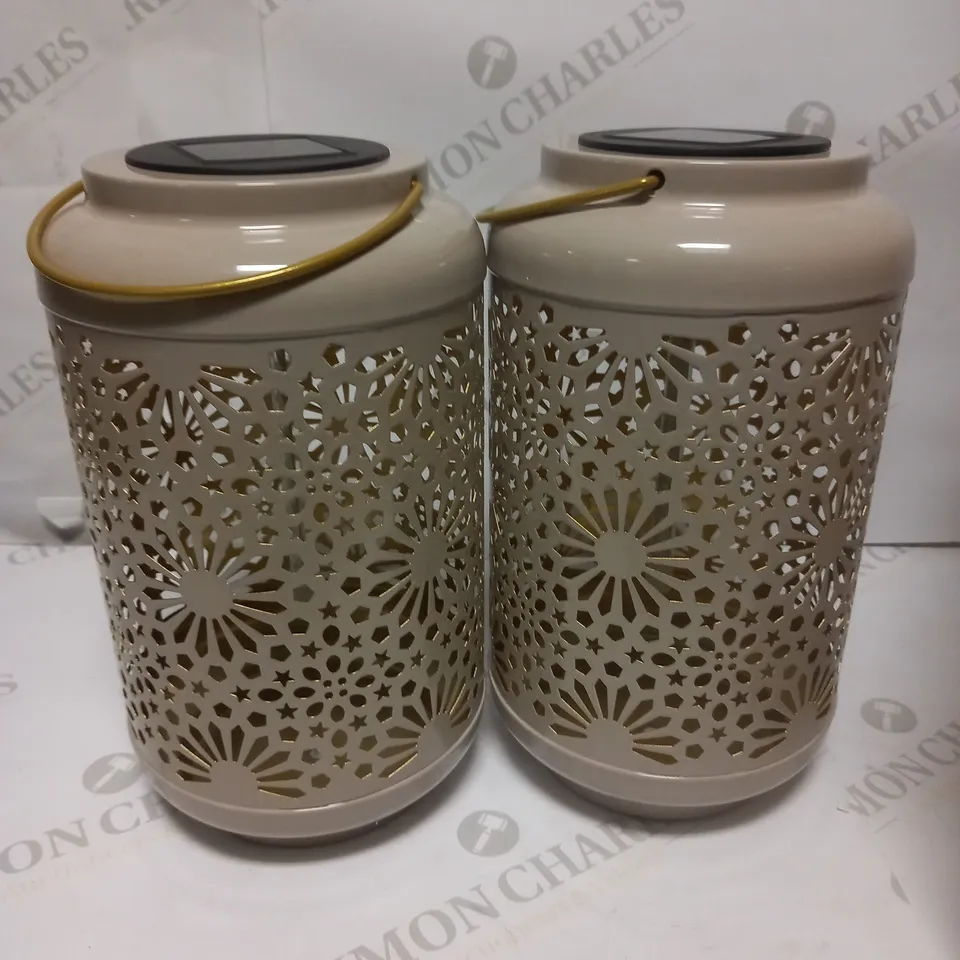 GARDEN REFLECTIONS SET OF 2 PATTERNED SOLAR LANTERNS, FLOWER