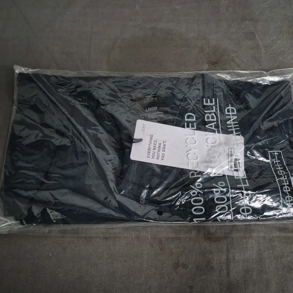 BAGGED LNDR MUSCLE TANK TOP MARINE BLUE, SIZE S-M, RECYCLED FABRIC