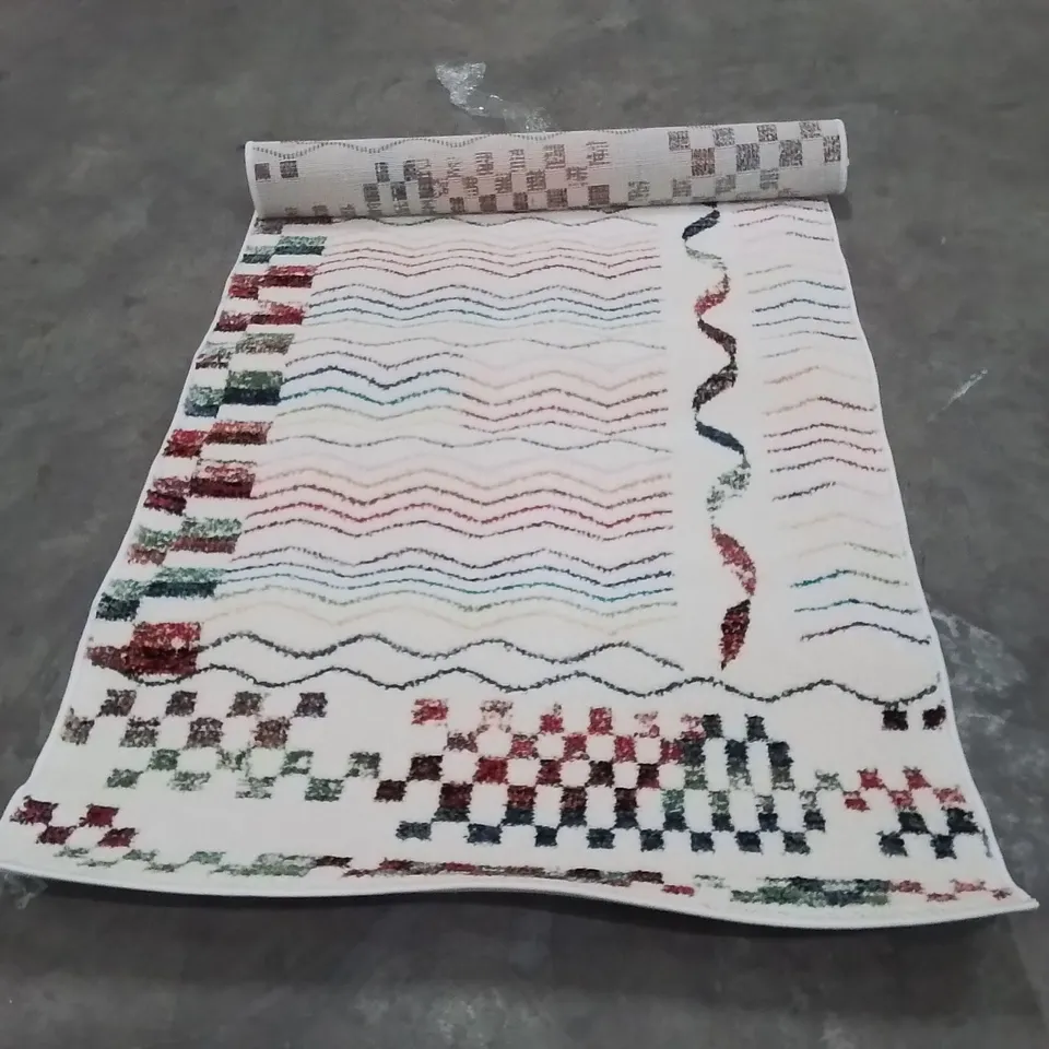 QUALITY DESIGNER AREA RUG - APPROXIMATELY 150X80CM