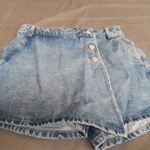 ZARA SKORT IN LIGHT DENIM XS