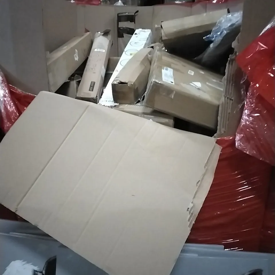 PALLET OF HOUSEHOLD ITEMS TO INCLUDE COW WITH ROSE WRAPPED ART CANVAS,METEOR SHOWER RAIN LIGHTS, SEAT PROTECTORS AND OTHER ASSORTED ITEMS...