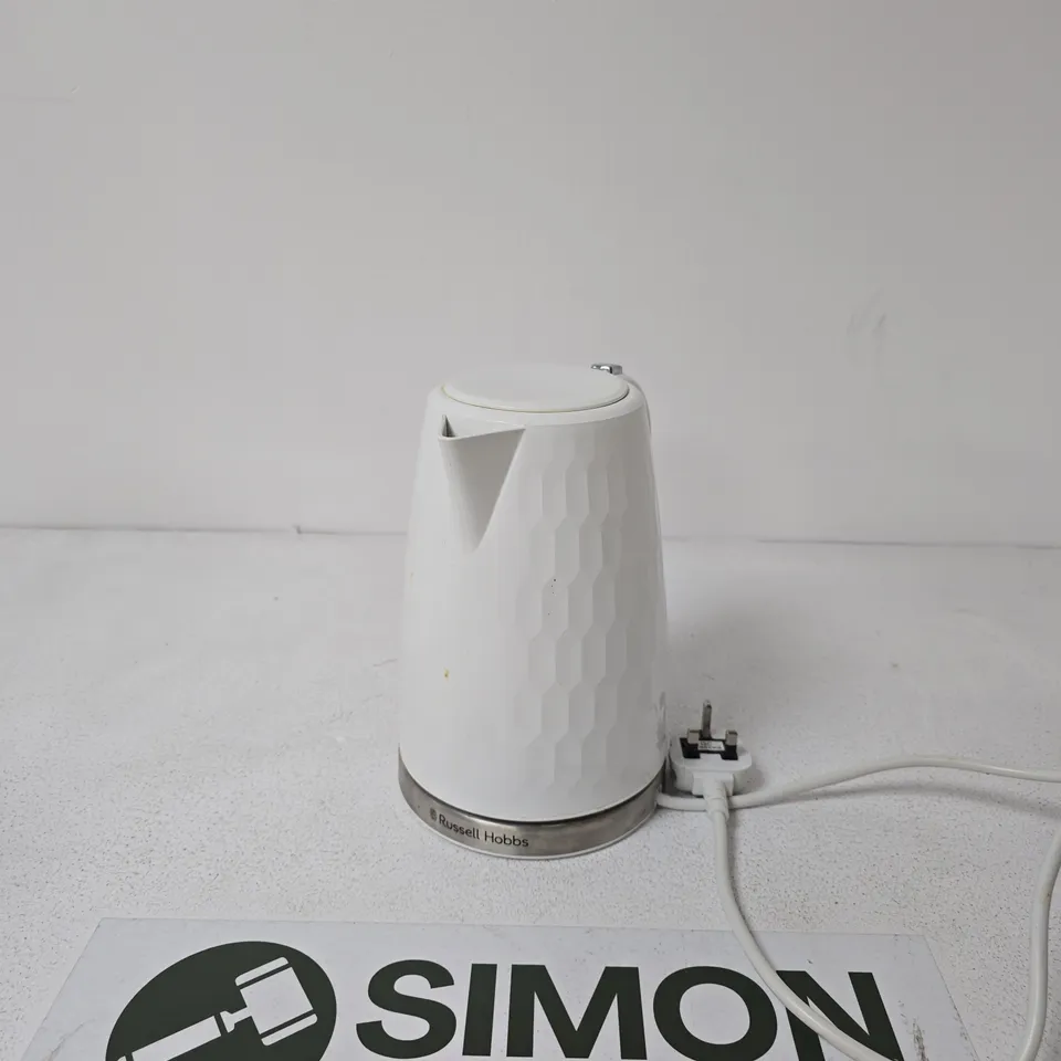RUSSELL HOBBS ELECTRIC KETTLE – WHITE TEXTURED HEXAGON PATTERN