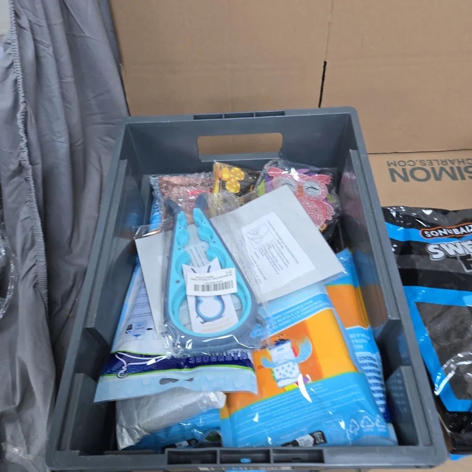 TOTE OF APPROXIMATELY 15 ASSORTED ITEMS TO INCLUDE: SWEET F1 GROUNDBAIT