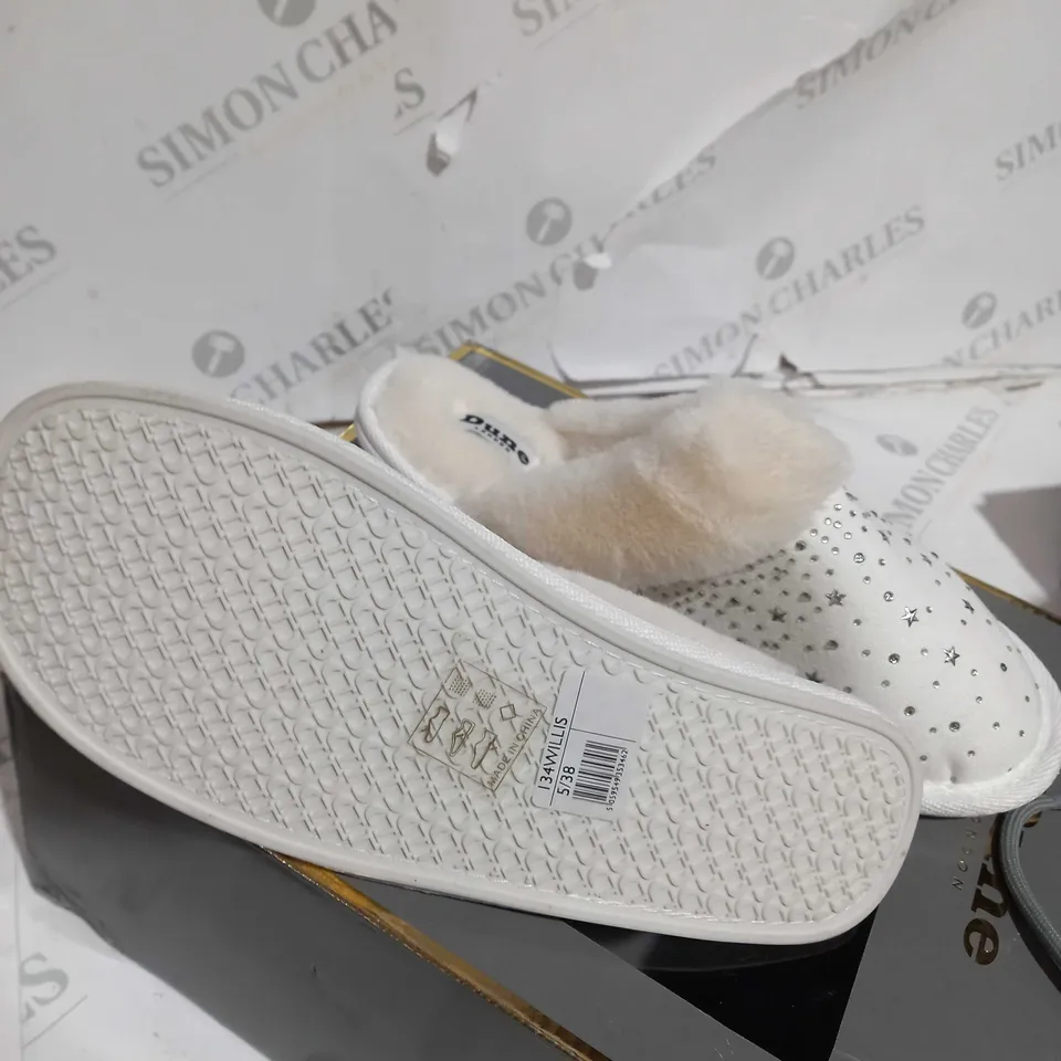 BOXED DUNE SLIPPERS, CREAM - SIZE 5