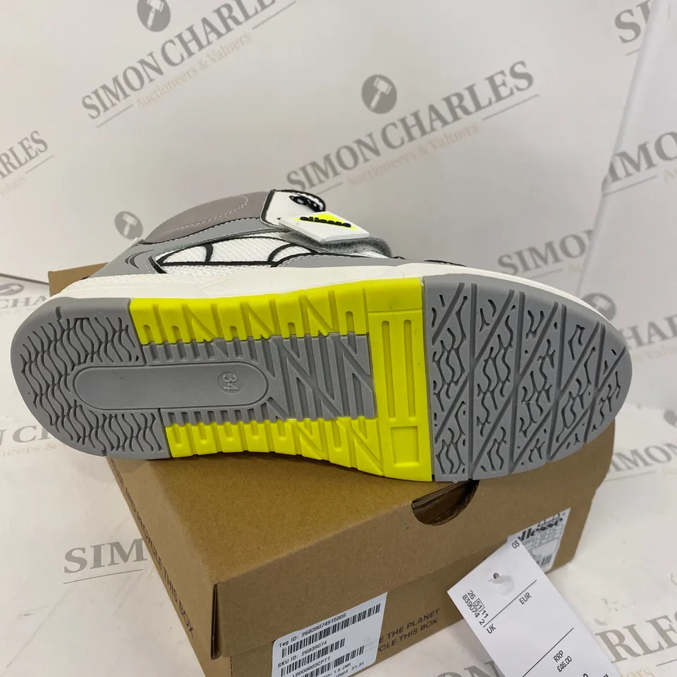 BOXED PAIR OF ELLESSE SHOES SIZE EU34