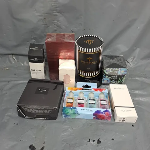 APPROXIMATELY 8 ASSORTED BOXED FRAGRANCES TO INCLUDE - THE SCENT RESERVE, AFNAN CHERRY BOUQUET, MON MELANGE, ETC. 