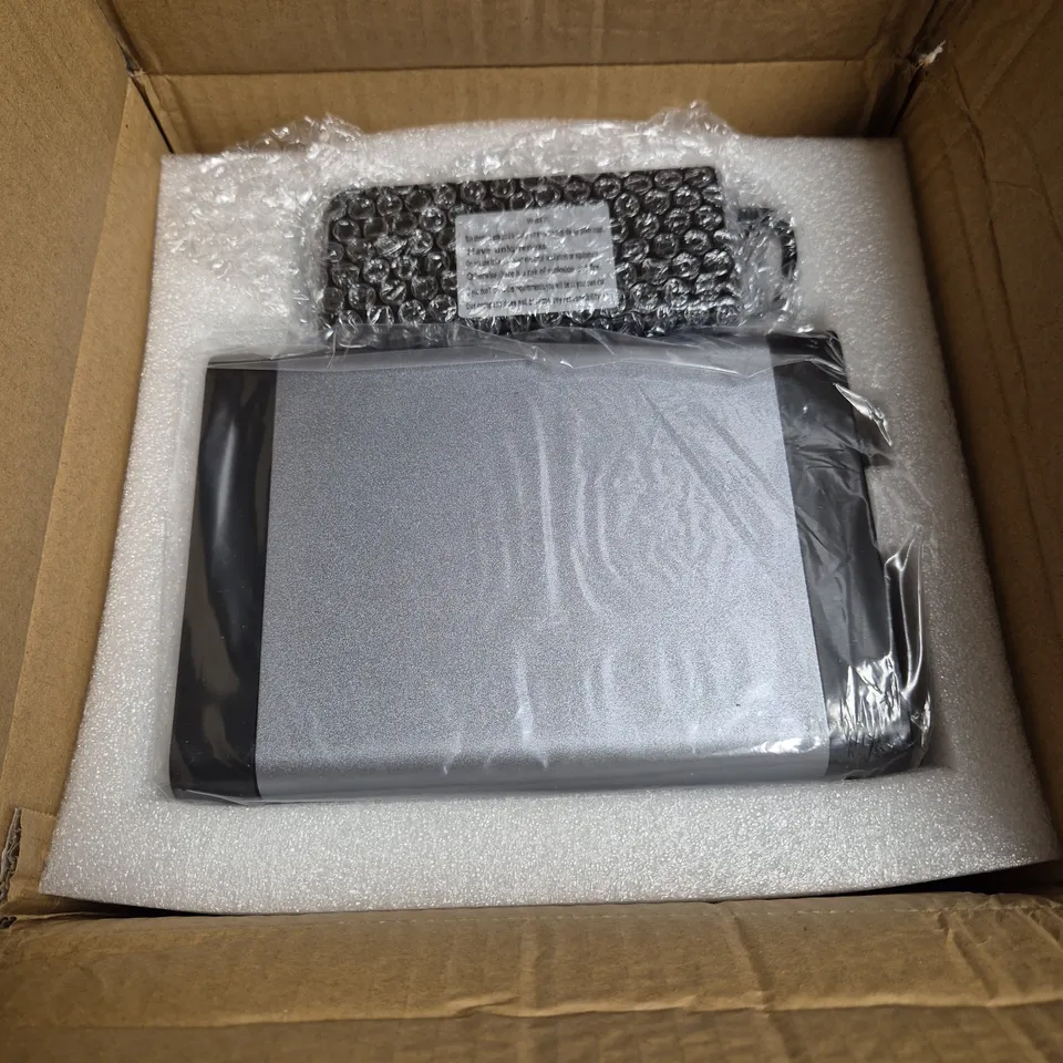 BOXED PORTABLE POWER SUPPLY 