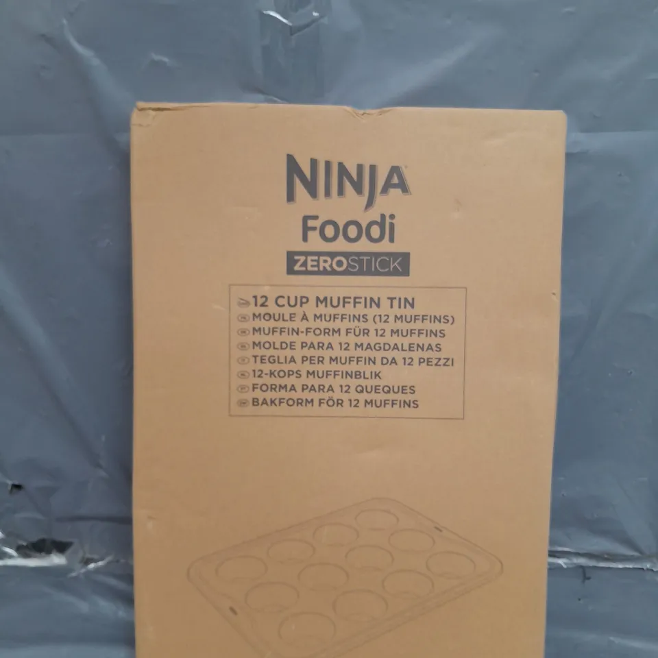 BOXED AND SEALED NINJA ZERO STICK 12 CUP MUFFIN TIN 
