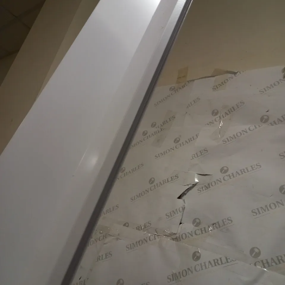 BRAND NEW 6FT METAL ANGLE LIGHT REFLECTOR (LPRA70) (8 IN LOT) - COLLECTION ONLY