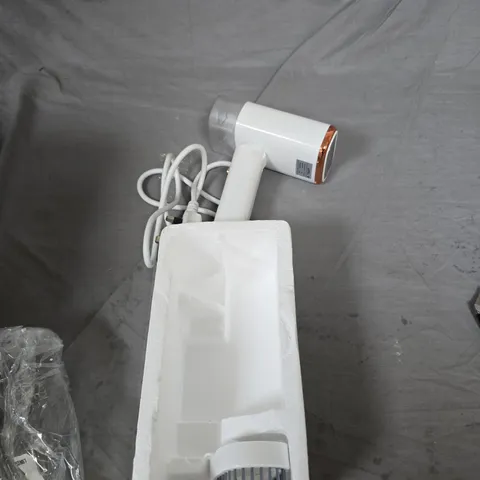 HANDHELD GARMENT STEAMER – WHITE WITH COPPER TRIM (1000W, 120ML)