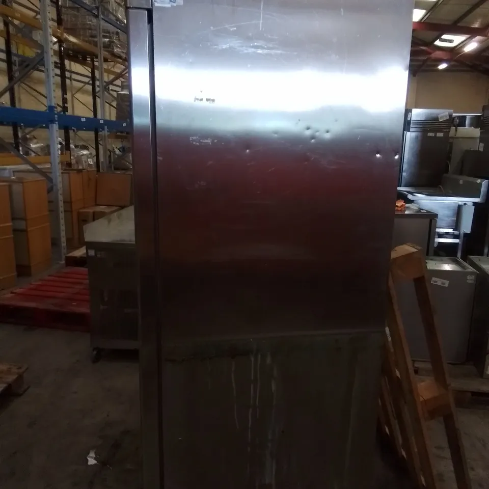 COMMERCIAL STAINLESS DOUBLE DOOR REFRIGERATED FOOD STORAGE UNIT 