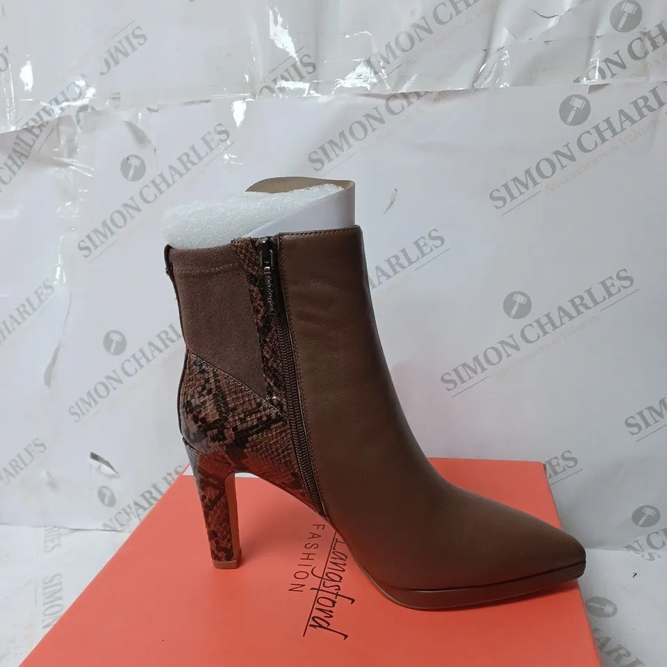 BOXED RUTH LANGSFORD PLATFORM LEATHER ANKLE BOOTS, TAUPE - SIZE 4