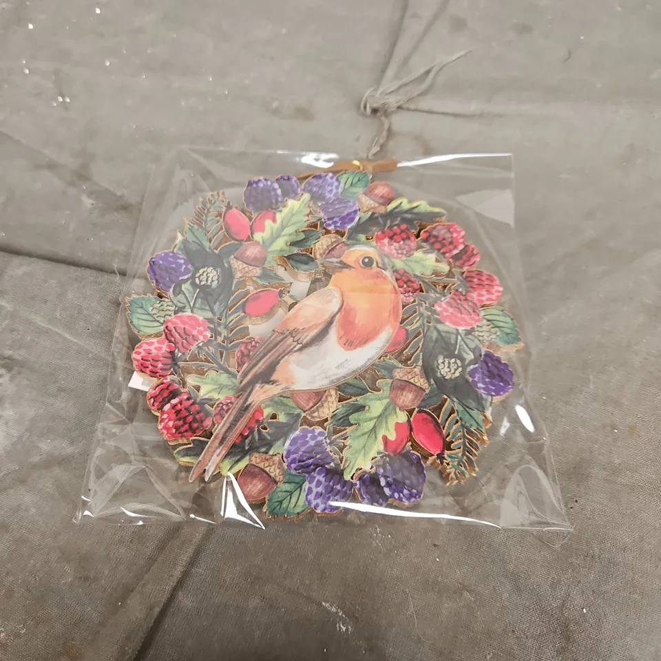 APPROXIMATELY 250 GISELA GRAHAM ROBIN AND BERRIES DISC WOODEN HANGING DECORATIONS