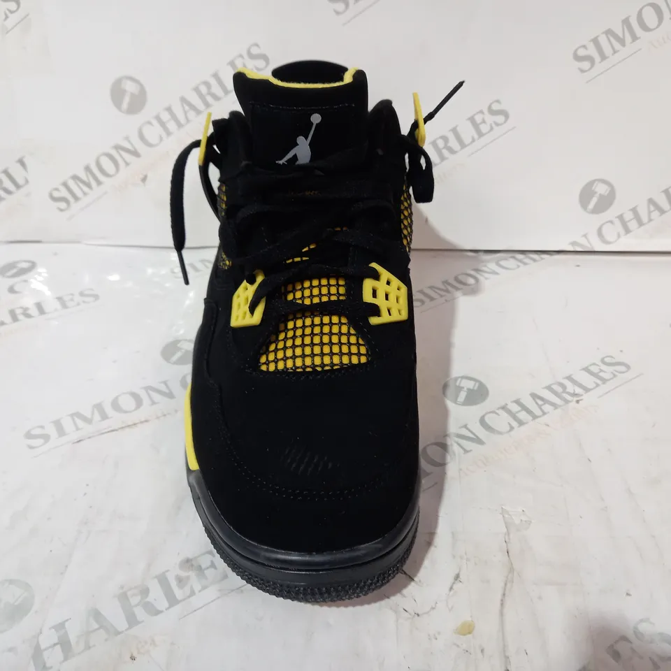 PAIR OF NIKE AIR JORDAN SHOES IN BLACK/YELLOW UK SIZE 10