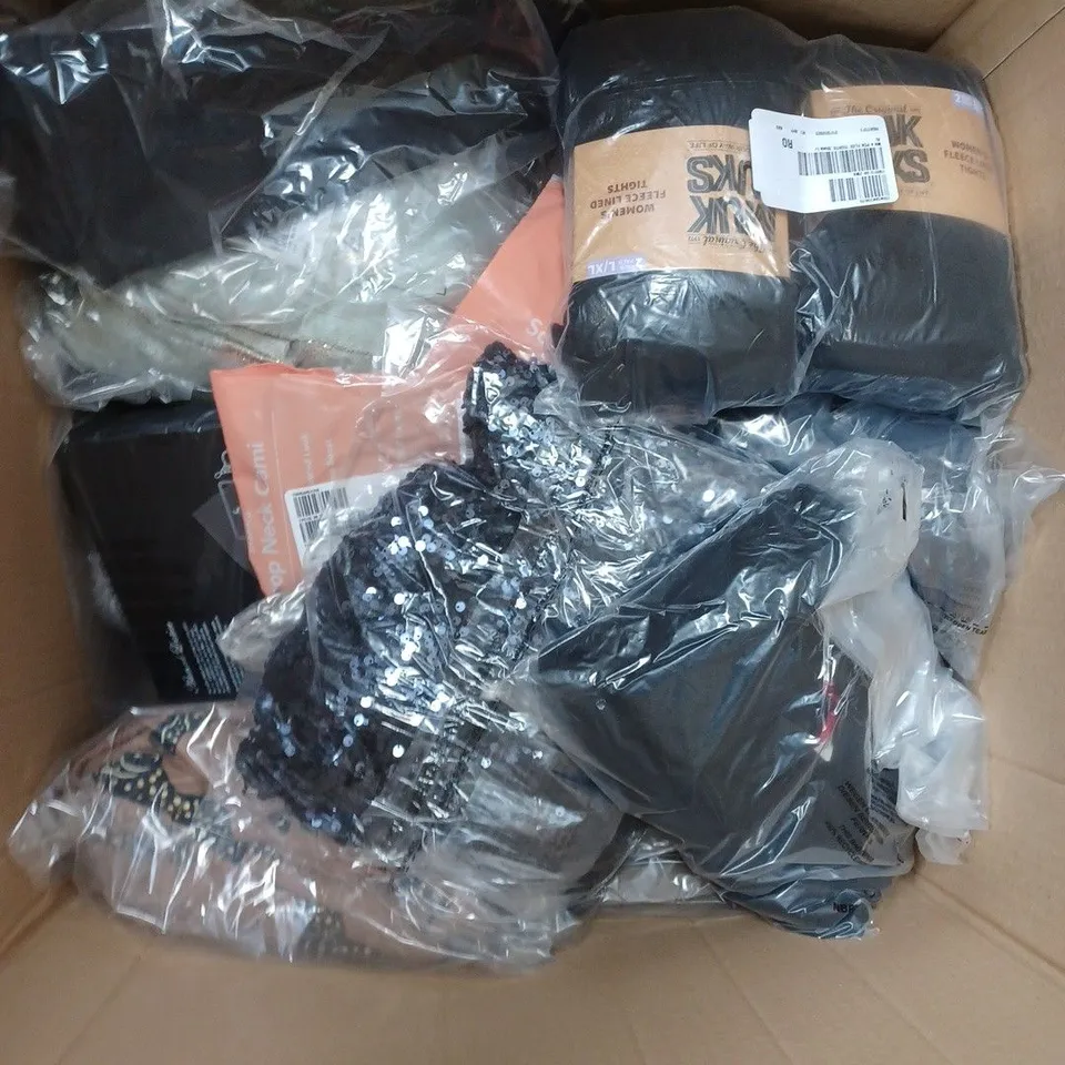 APPROXIMATELY 20 ASSORTED CLOTHING IN VARIES SIZES AND COLOURS 