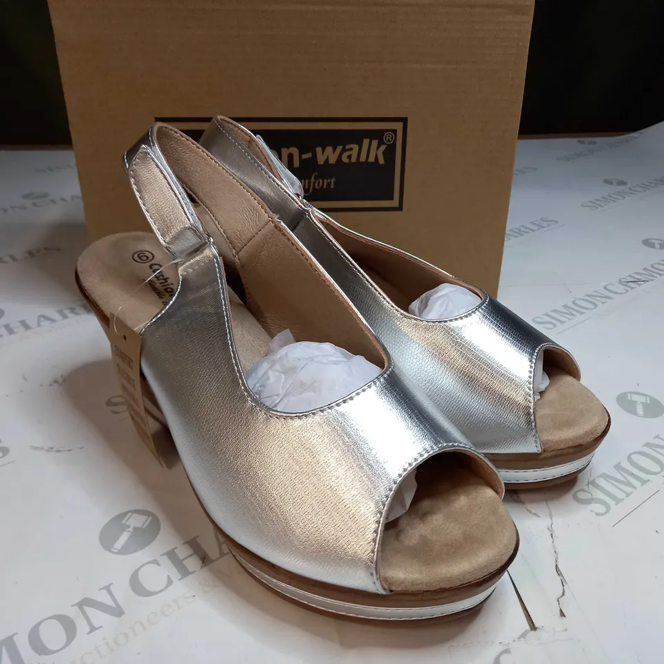 BOXED PAIR OF CUSHION WALK SILVER STRAPPY WEDGE HEELED SHOES - SIZE 6