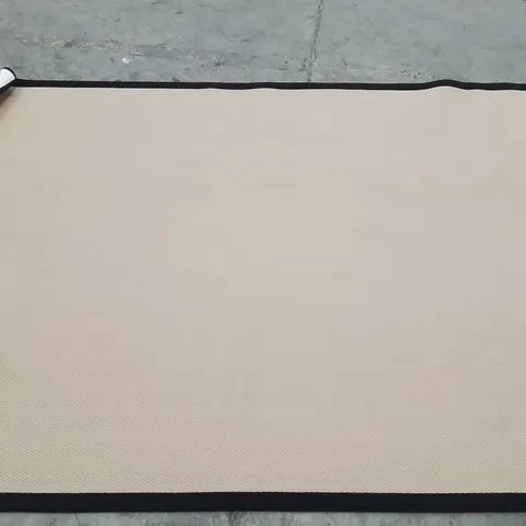 QUALITY DESIGNER AREA RUG - APPROXIMATELY 280CM X 200CM - NATURAL 