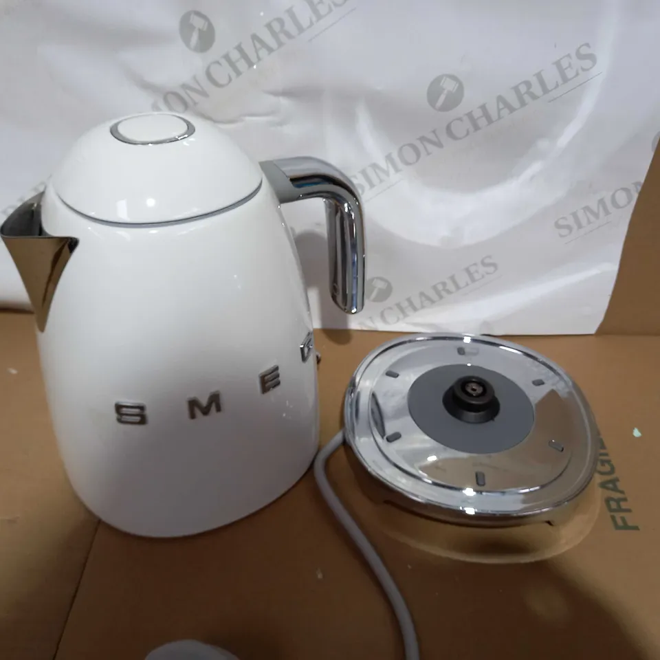 SMEG ELECTRIC KETTLE