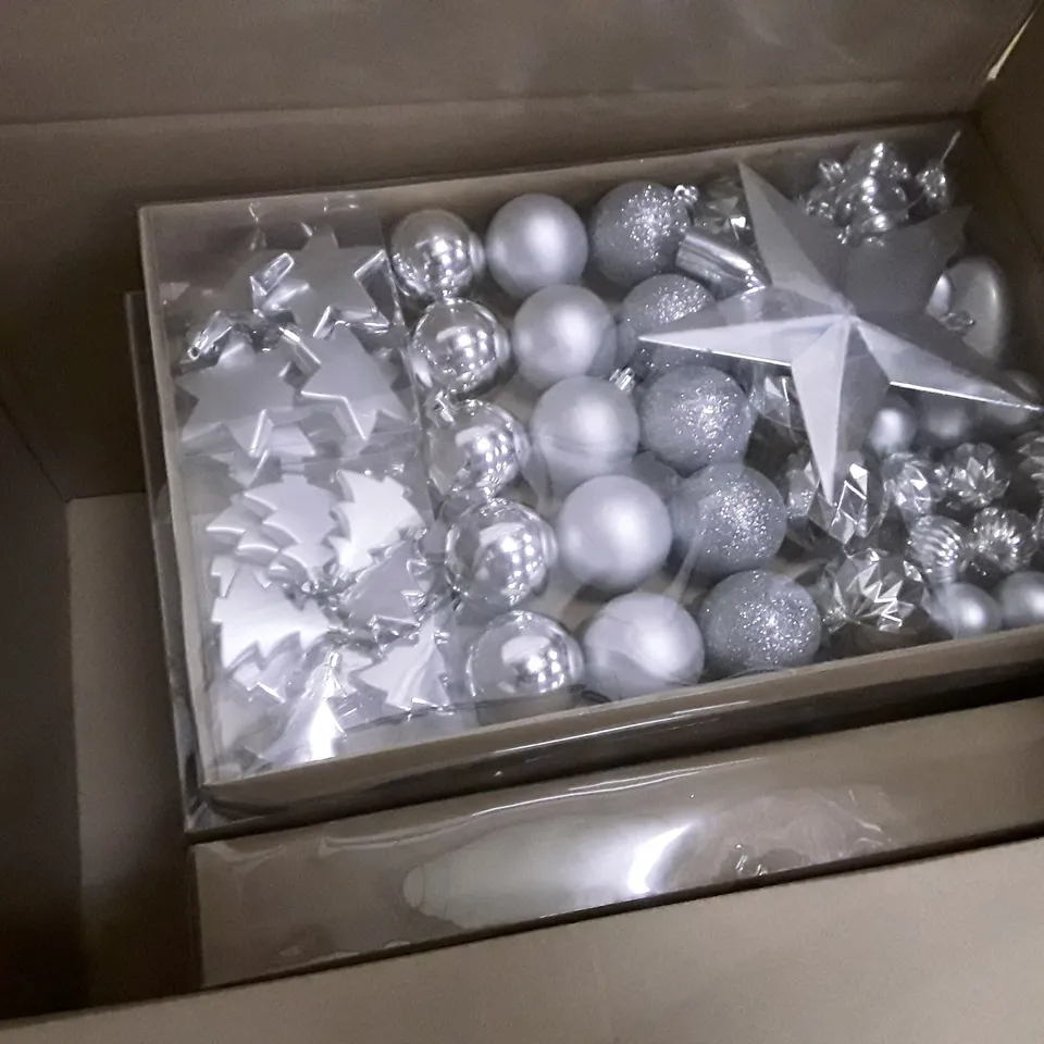 BOX CONTAINING APPROXIMATELY 7 BRAND NEW 60 SILVER BAUBLE PACKS
