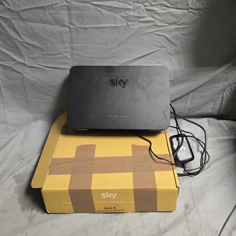 SKY HUB 6 ROUTER – SR213-02-UK-WHT-FH1 – BOXED