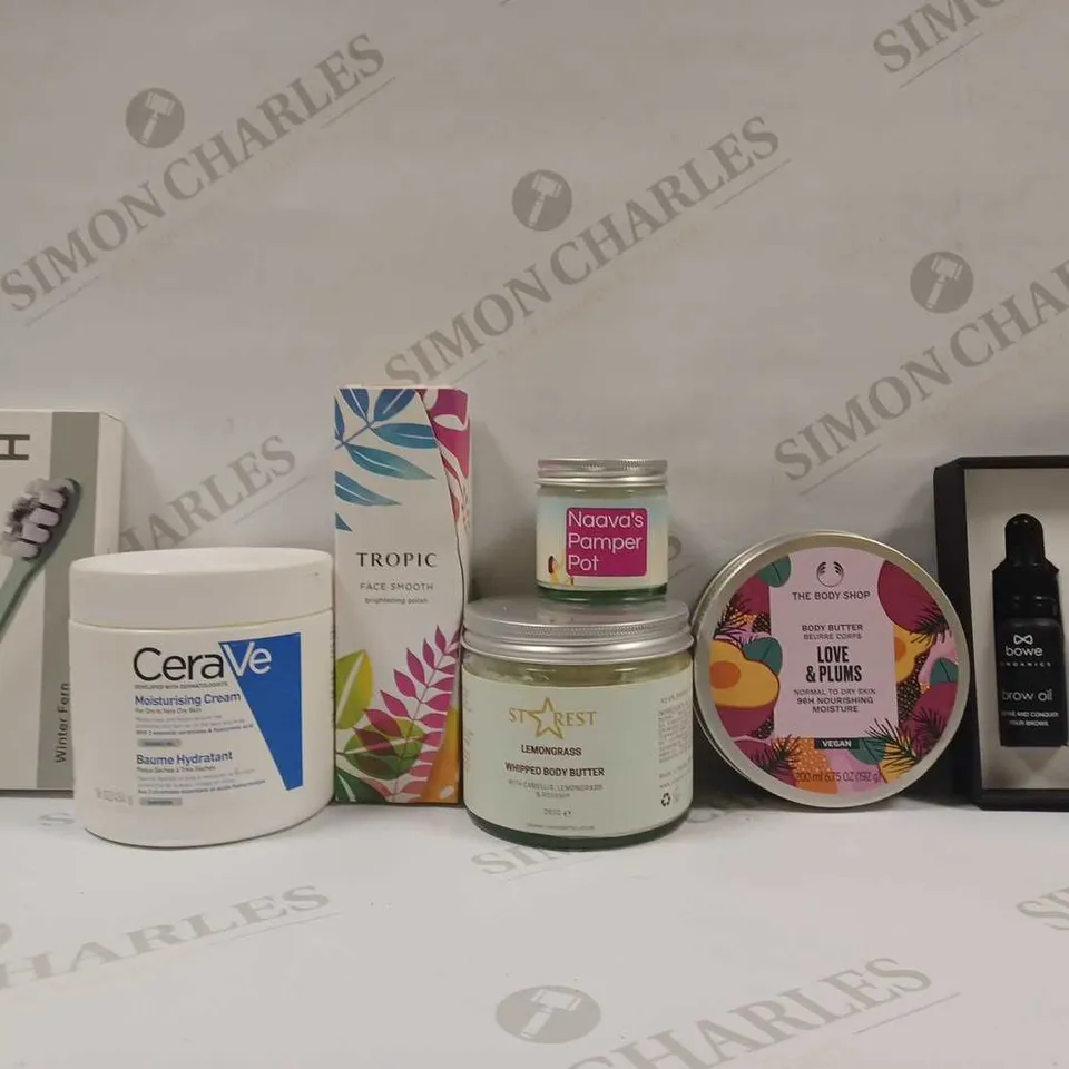 BOX OF APPROX 20 ASSORTED ITEMS TO INCLUDE - CERAVE MOISTURSING CREAM - THE BODY SHOP LOVE & PLUMS - STARREST BODY BUTTER ECT