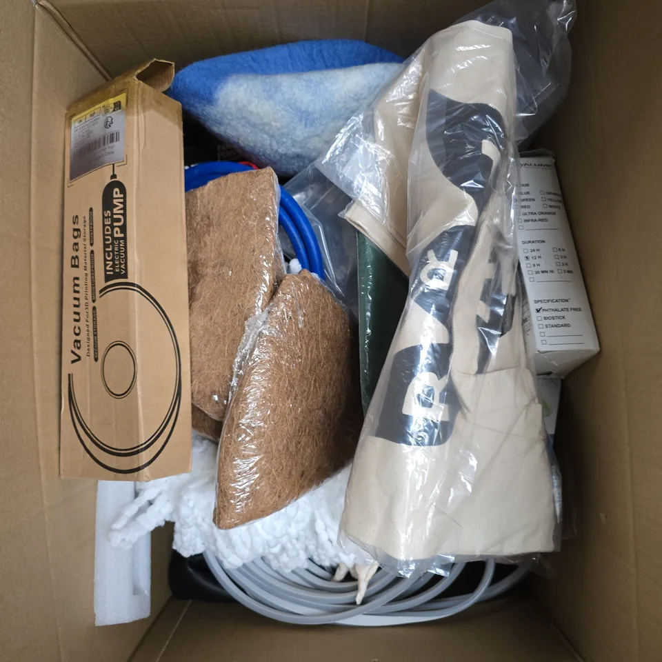 APPROXIMATELY 15 ASSORTED HOUSEHOLD PRODUCTS TO INCLUDE MOP HEADS, PIE DISHES, DISHWASHER TABLETS ETC 