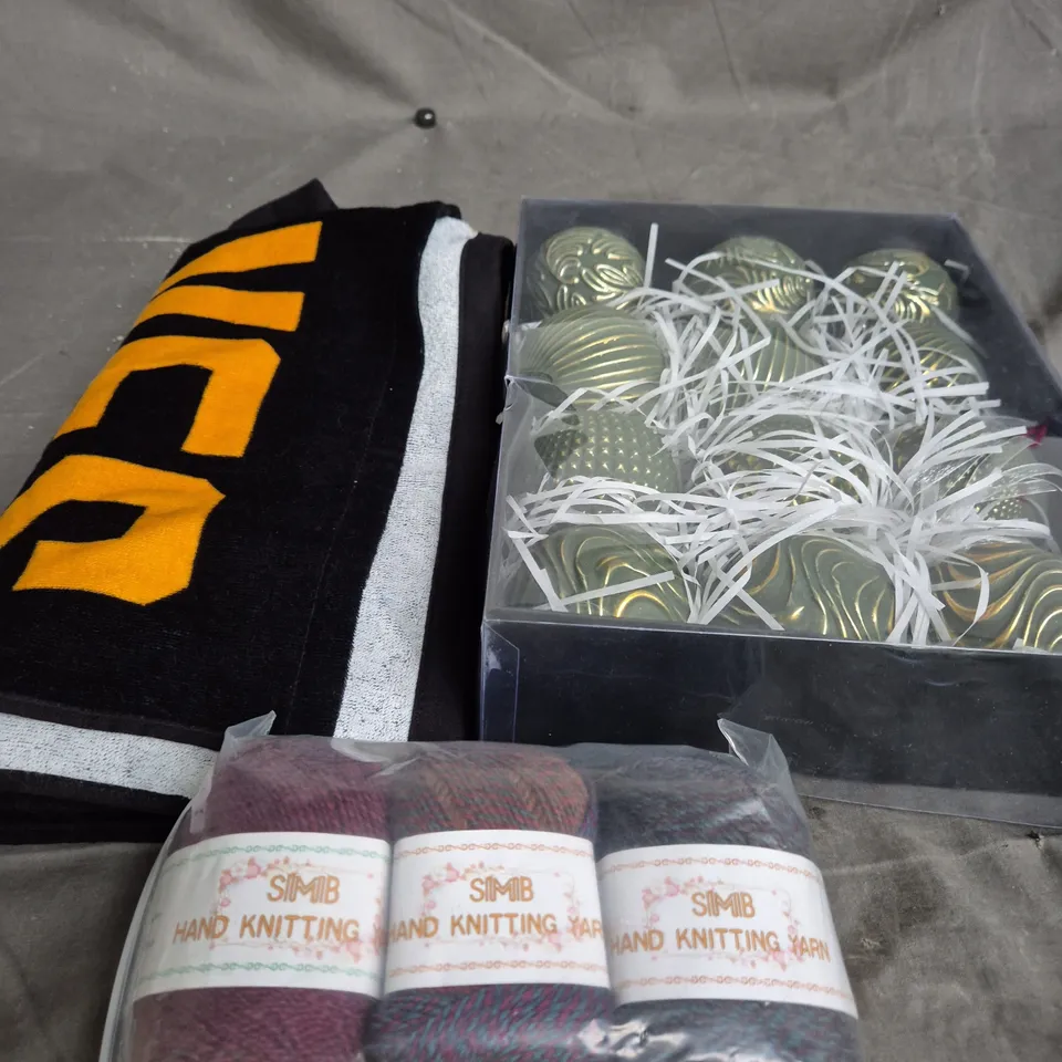 BOX OF APPROXIMATELY 20 ASSORTED HOUSEHOLD ITEMS TO INCLUDE KNITTING YARN, WOLVES TOWEL AND CHRISTMAS BAUBLES