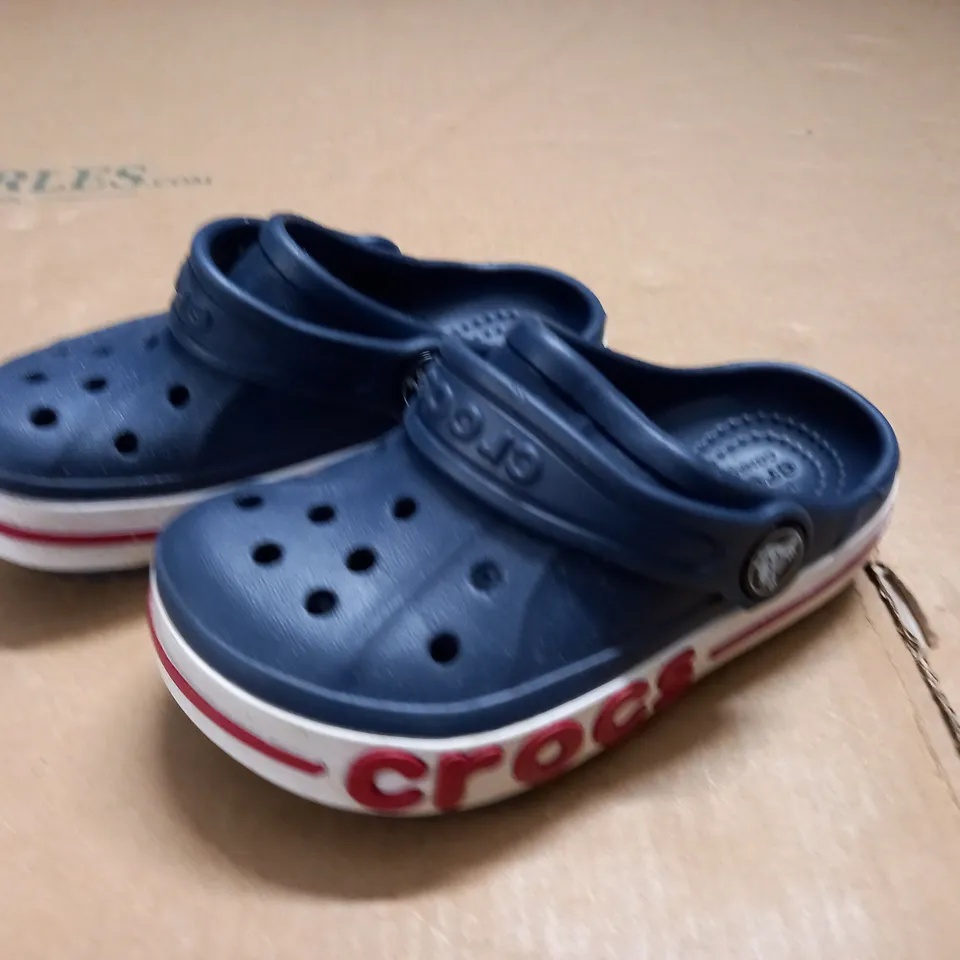 PAIR OF KIDS CROCS IN NAVY - C 8