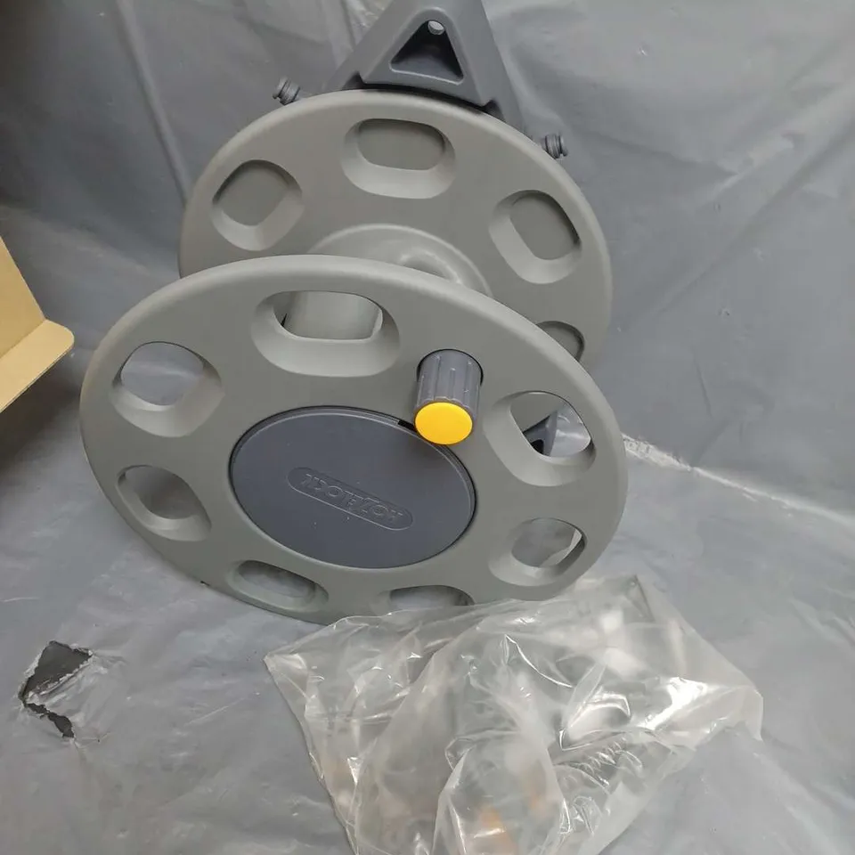 HOZELOCK WALL MOUNTED HOSE REEL