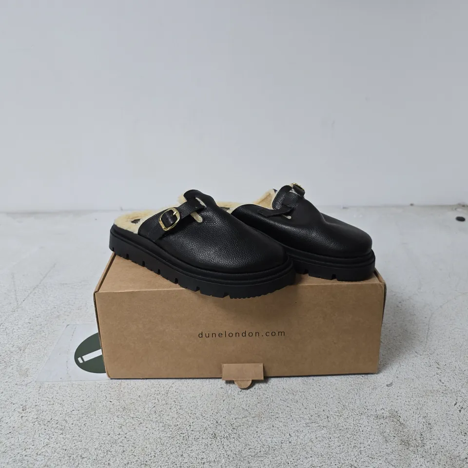 DUNE LONDON GENE BLACK LEATHER MULES WITH METAL TRIM – UK 6 (EU 39)