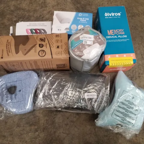 PALLET CONTAINING ASSORTED CUSHIONING & PILLOWS