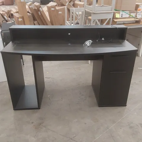 ADIV COMPUTER DESK