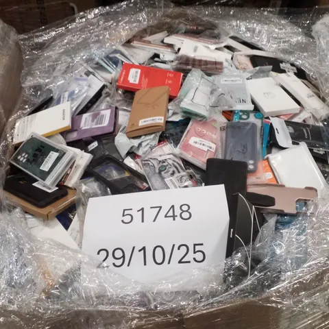PALLET CONTAINING LARGE QUANTITY OF ASSORTED PHONE CASES