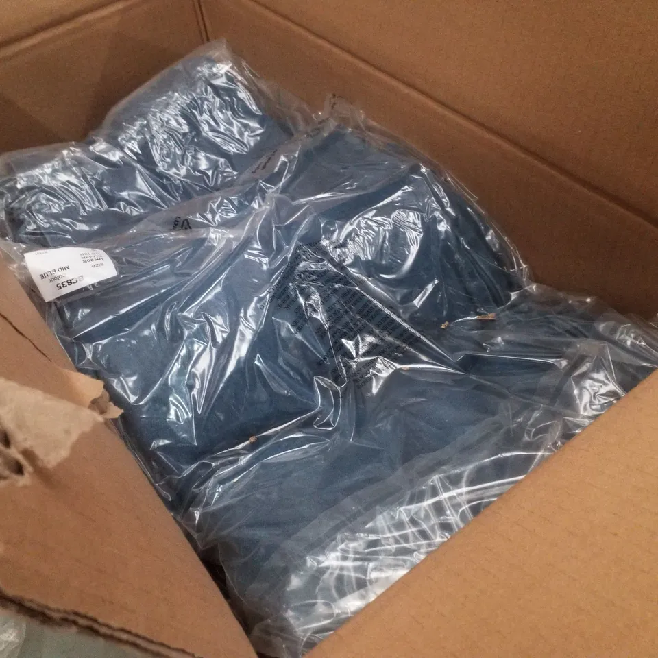 BOX CONTAINING APPROXIMATELY 15 BRAND NEW SIMPLY BE MID BLUE WIDE LEG TROUSERS - SIZE 20R
