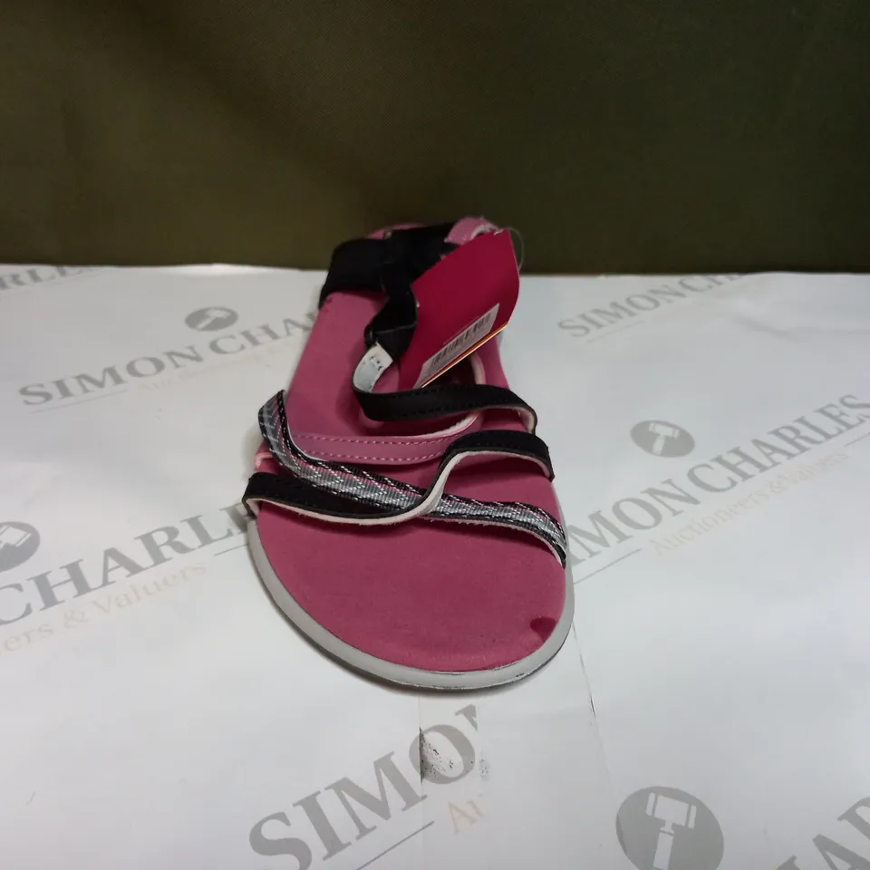 REGATTA LADY ROMA SANDALS SIZE 8