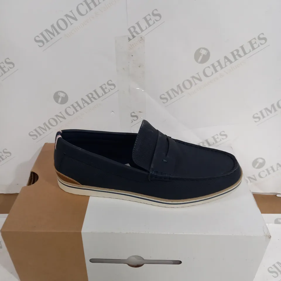 BOXED CALL IT SPRING NAUDIEN SMOOTH MULTICOLOURED TRAINERS - SIZE 7 UK