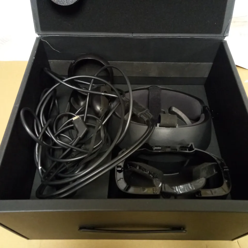 LENOVO OCULUS VR HEADSET