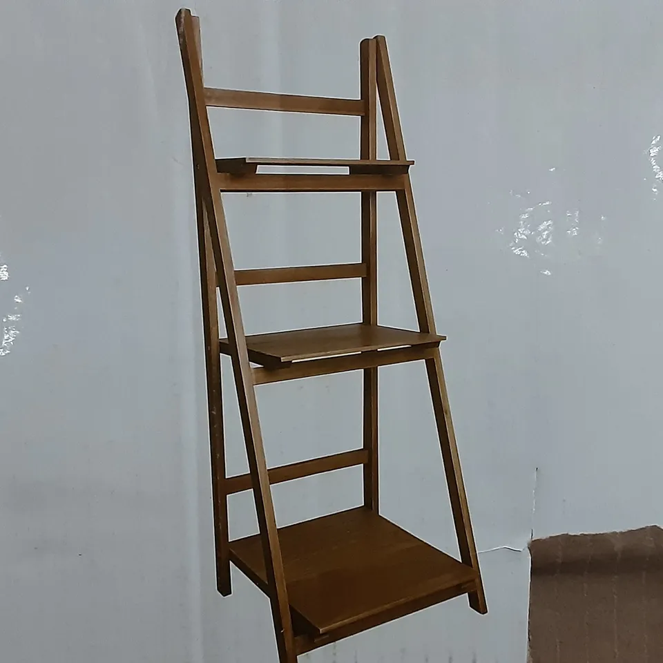 BOXED WOODEN LADDER IN BROWN - H110 X W42 X D39CM