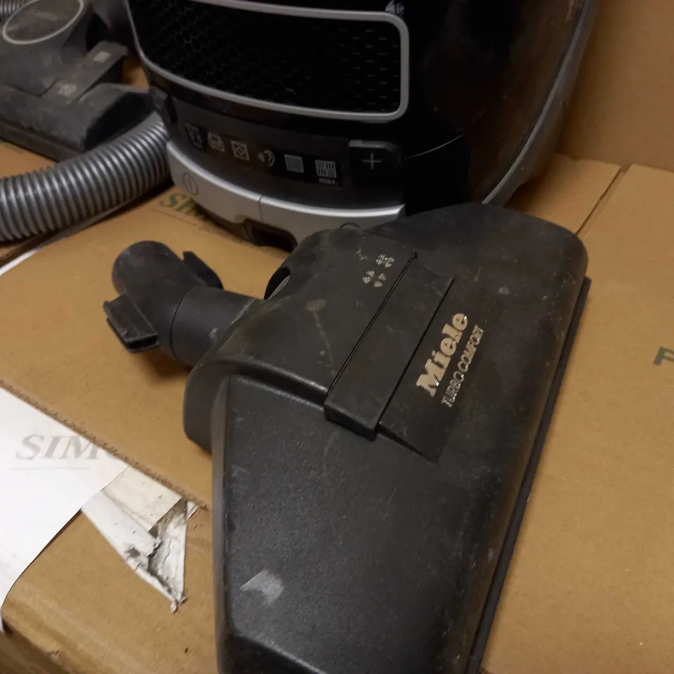 MIELE C3 CAT AND DOG PLUS BAGGED CYLINDER VACUUM CLEANER