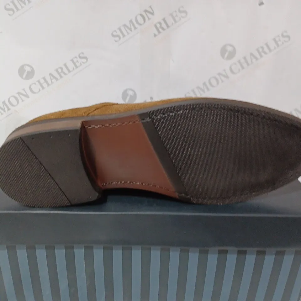 BOXED HOWICK DERBY SHOE SN10 TAN SUEDE SIZE 9